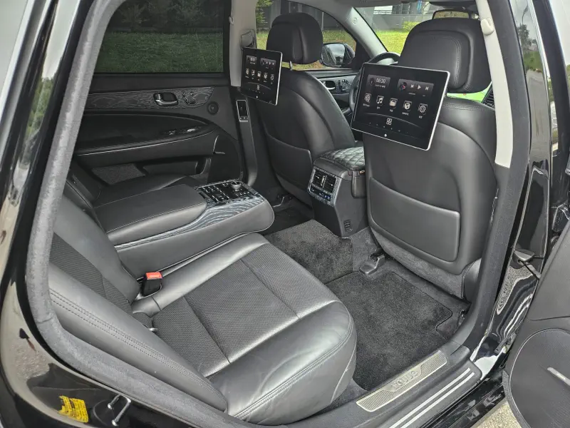 Hyundai Equus