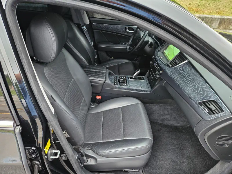 Hyundai Equus