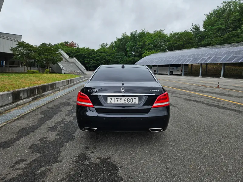 Hyundai Equus