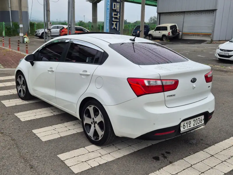 Kia pride