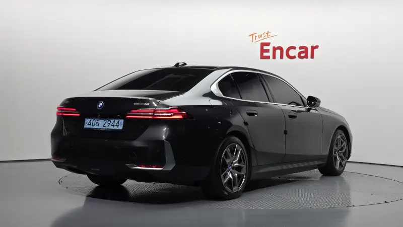 BMW i5