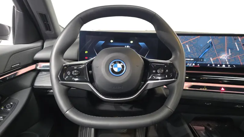 BMW i5