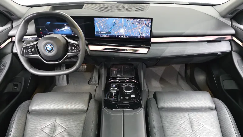 BMW i5