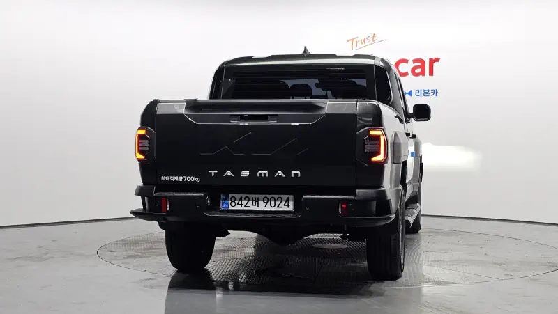 Kia Tasman