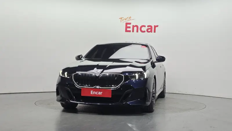 BMW i5