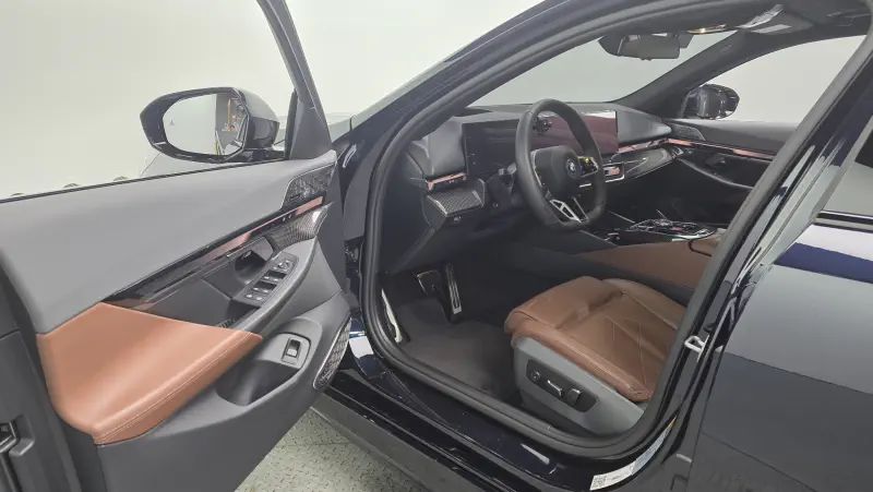 BMW i5