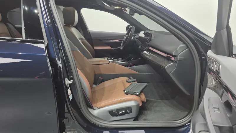 BMW i5