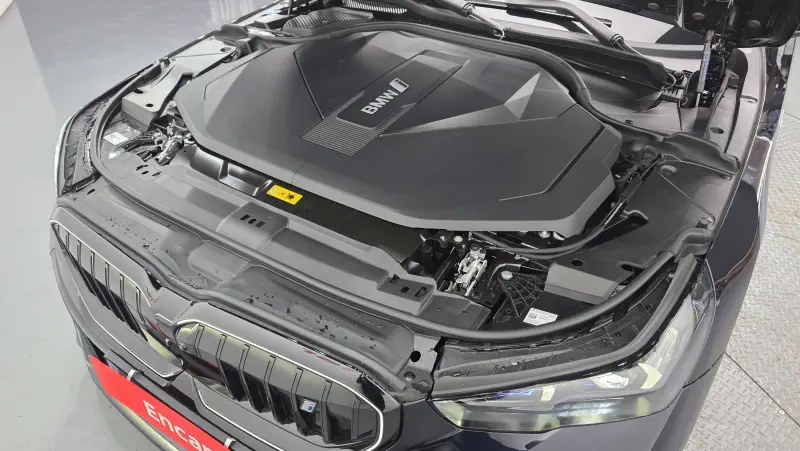 BMW i5