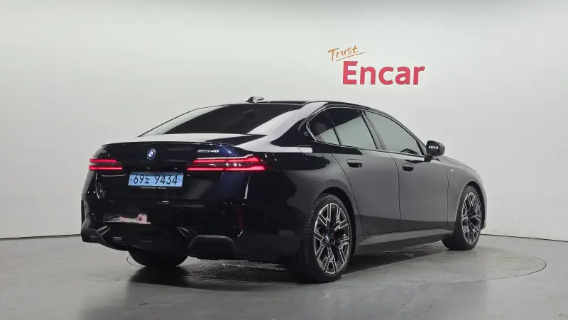 BMW i5
