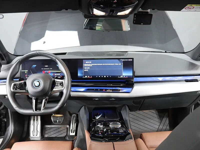 BMW i5