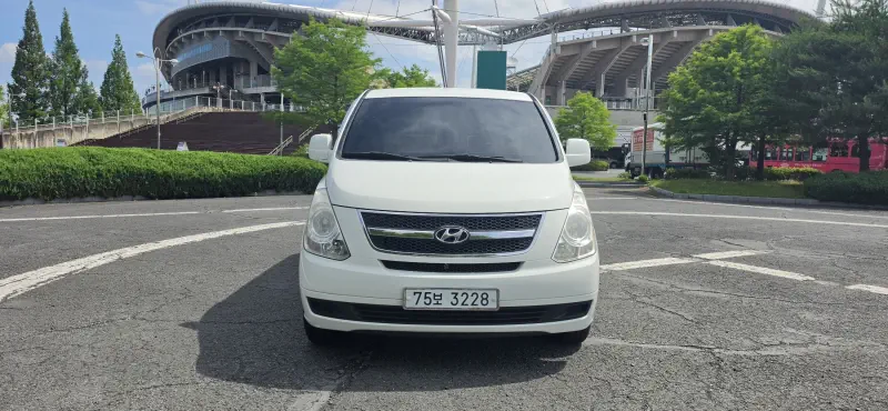 Hyundai Grand Starex