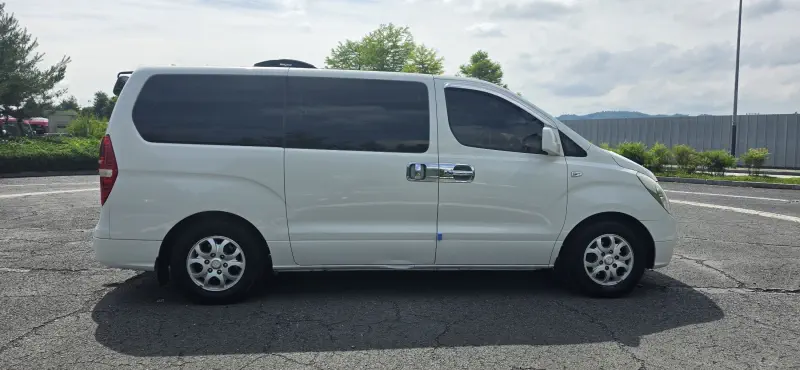 Hyundai Grand Starex