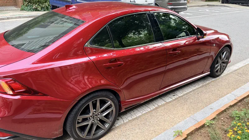 Lexus IS200t