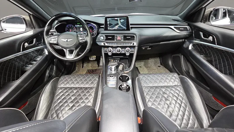 Genesis G70