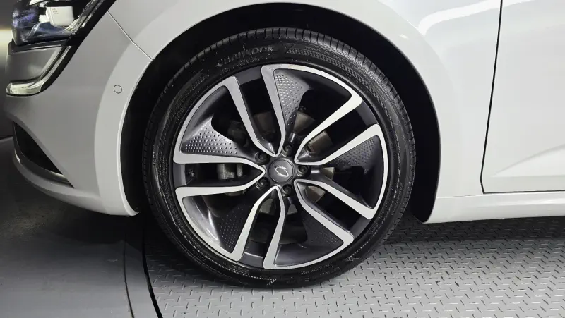 Renault Samsung SM6