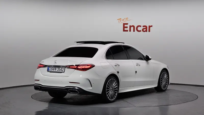 Mercedes-Benz C-Class
