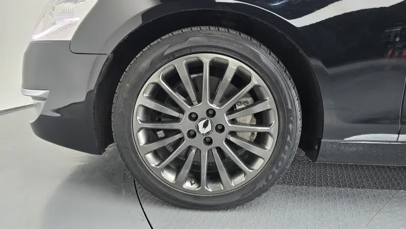 SsangYong Chairman W