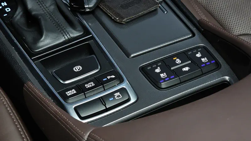 Hyundai Aslan
