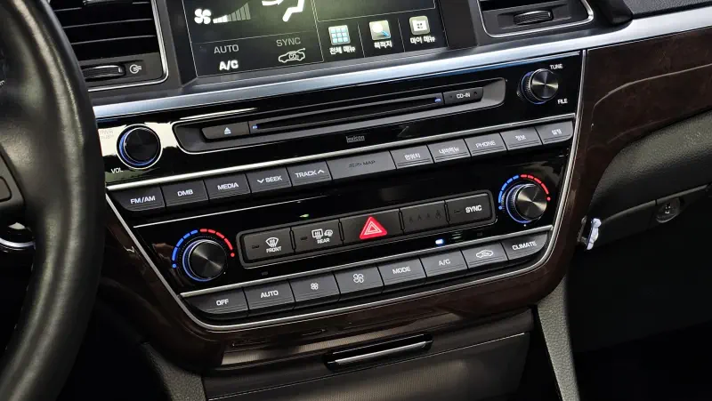 Hyundai Aslan