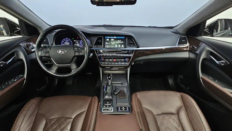 Hyundai Aslan