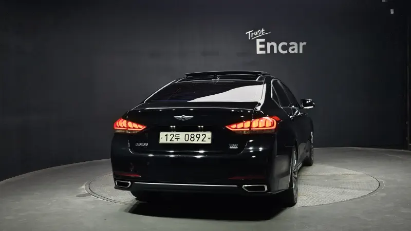 Hyundai Genesis