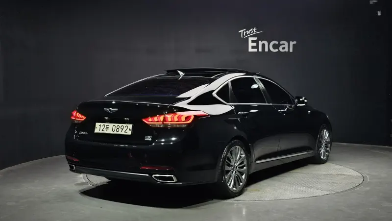 Hyundai Genesis