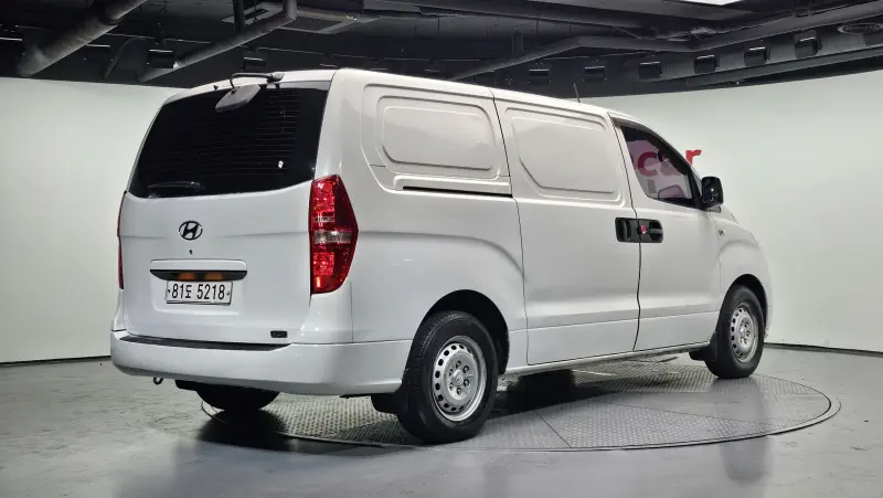 Hyundai Grand Starex