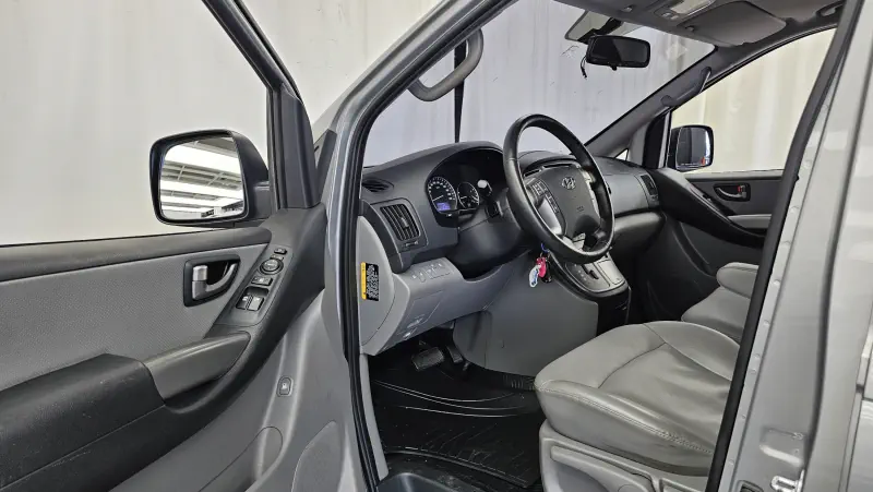 Hyundai Grand Starex