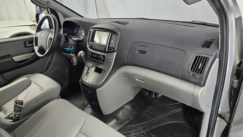 Hyundai Grand Starex