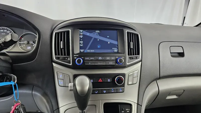 Hyundai Grand Starex