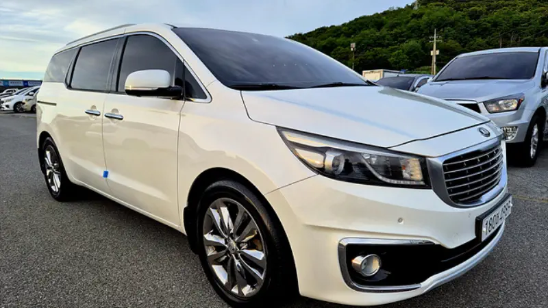 Kia Carnival