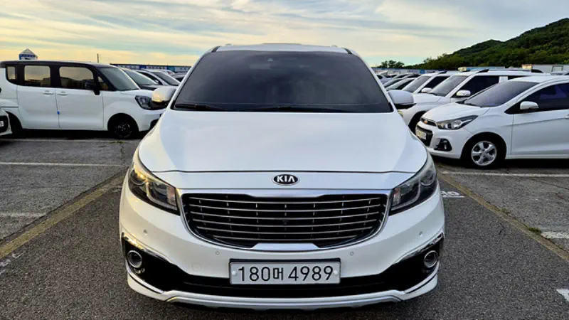 Kia Carnival