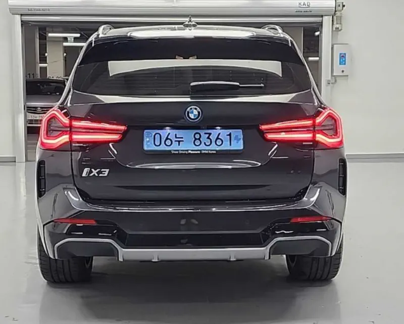 BMW iX3