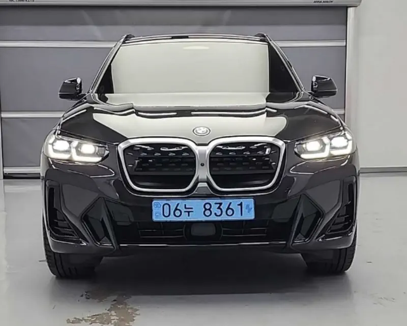 BMW iX3