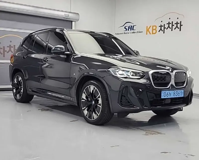 BMW iX3