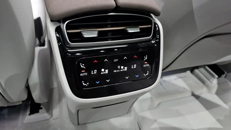 Mercedes-Benz EQS SUV