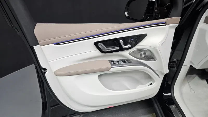 Mercedes-Benz EQS SUV