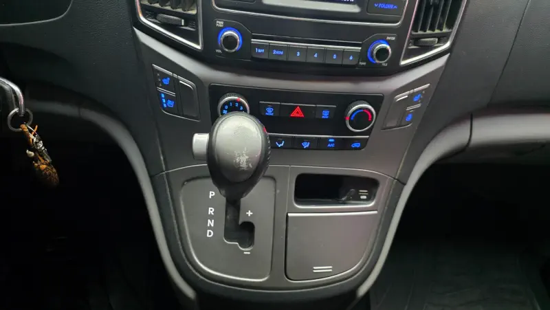 Hyundai Grand Starex