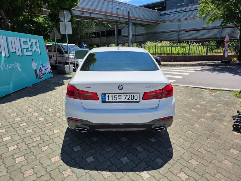 BMW 5-Series