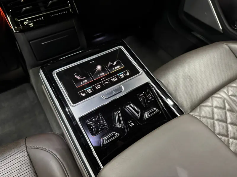 Audi S8