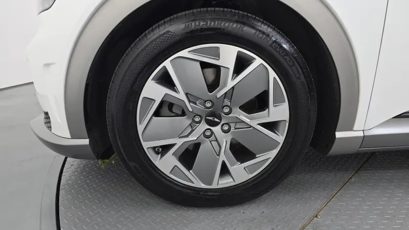 Genesis GV60