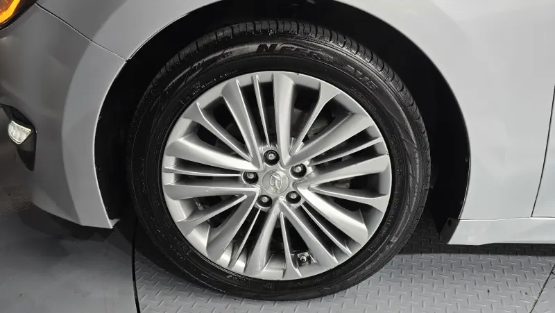 Hyundai Aslan