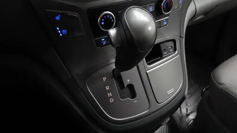 Hyundai Grand Starex