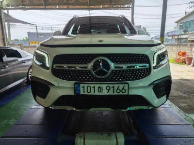 Mercedes-Benz GLB-Class