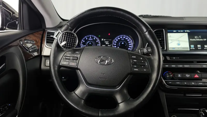 Hyundai Aslan