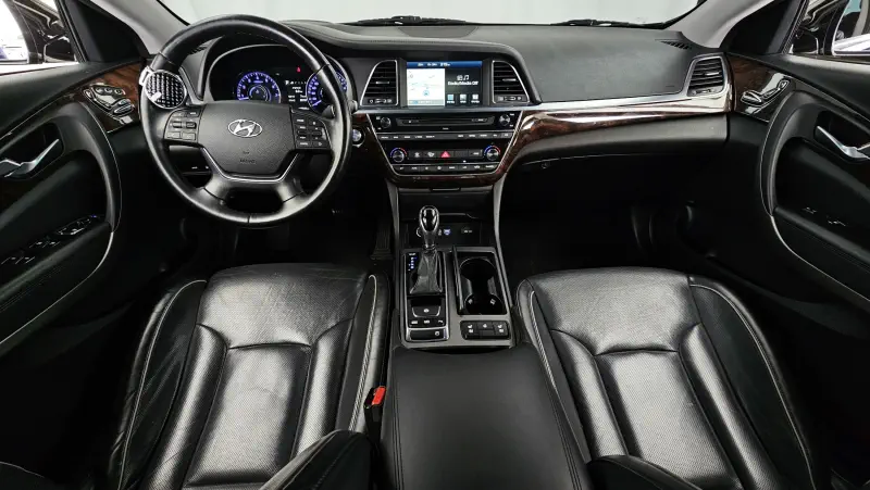 Hyundai Aslan