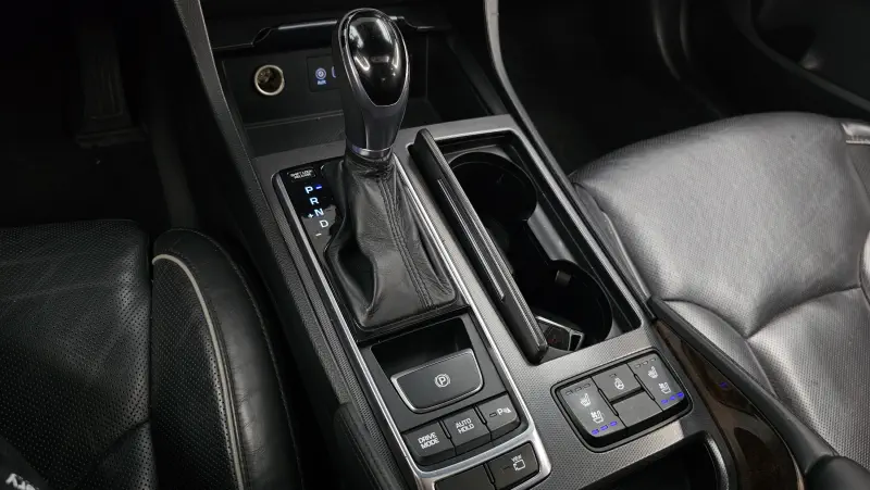 Hyundai Aslan