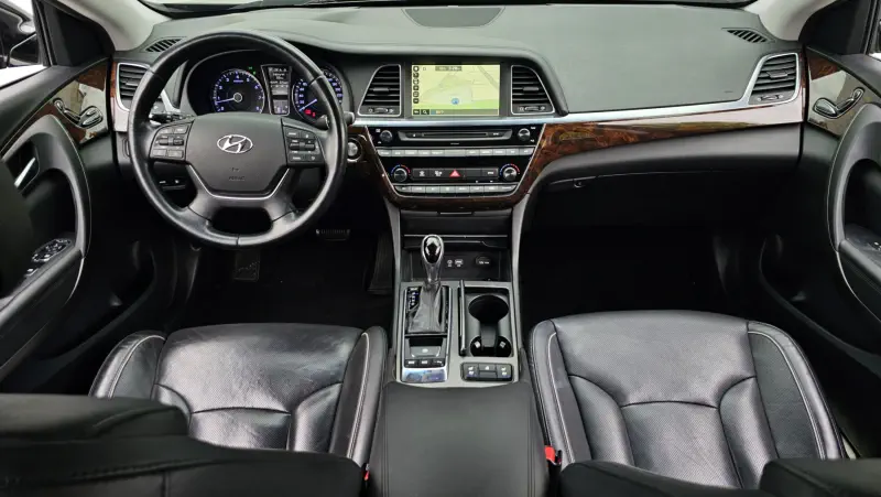 Hyundai Aslan