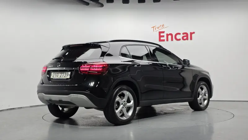 Mercedes-Benz GLA-Class