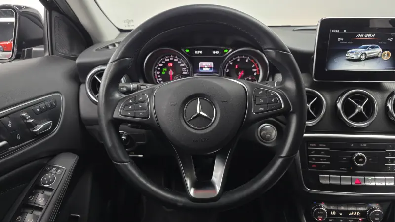 Mercedes-Benz GLA-Class